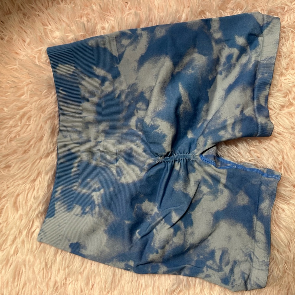 Darcsport scrunch shorts - Picture 2 of 3